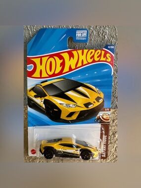 Hot Wheels Lamborghini Hurucan Sterrato Yellow Safari Mode 2025 Mattel NIP